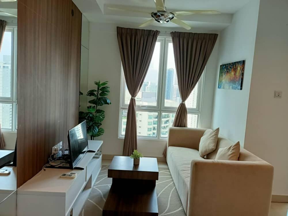 Family Suites At Mansion One By Maj George Town Extérieur photo