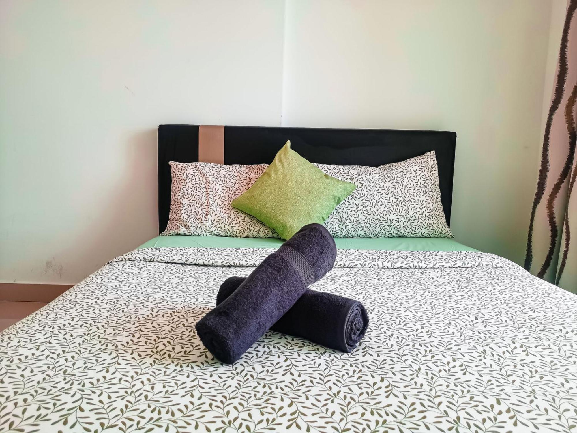 Family Suites At Mansion One By Maj George Town Extérieur photo