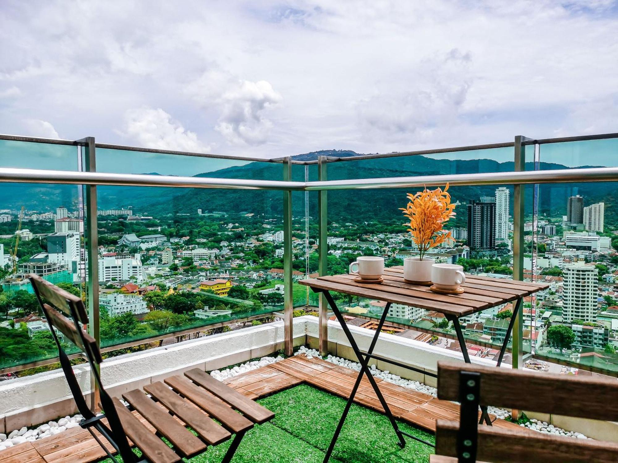 Family Suites At Mansion One By Maj George Town Extérieur photo